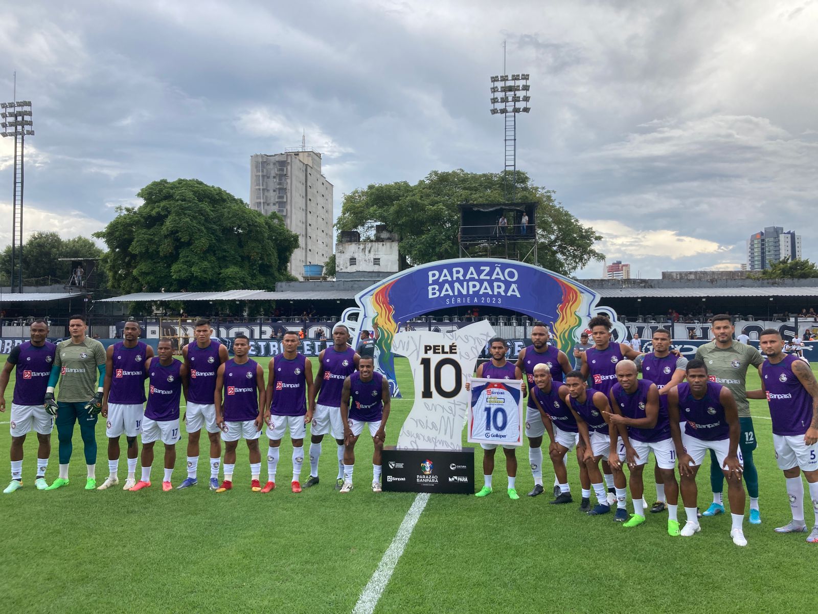 CBF homenageará Rei Pelé na primeira rodada do Brasileirão